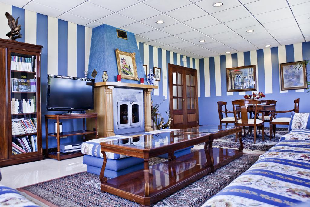 Hotel Doña Jimena 3*